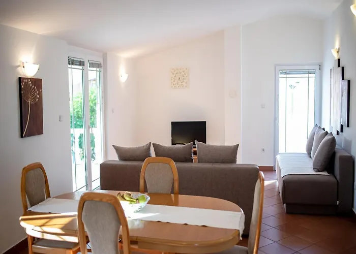 Ivankovic - Two Bedroom With Terrace Nin
