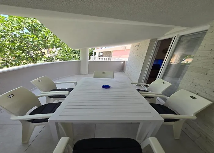 Lejlighed Ivankovic - Two Bedroom With Terrace Nin