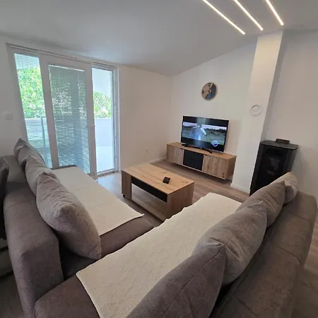 Ivankovic - Two Bedroom With Terrace Daire Nin