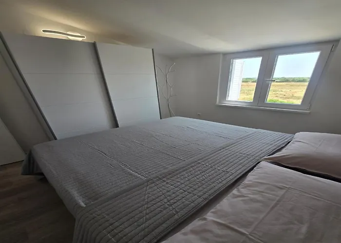 Ivankovic - Two Bedroom With Terrace Nin