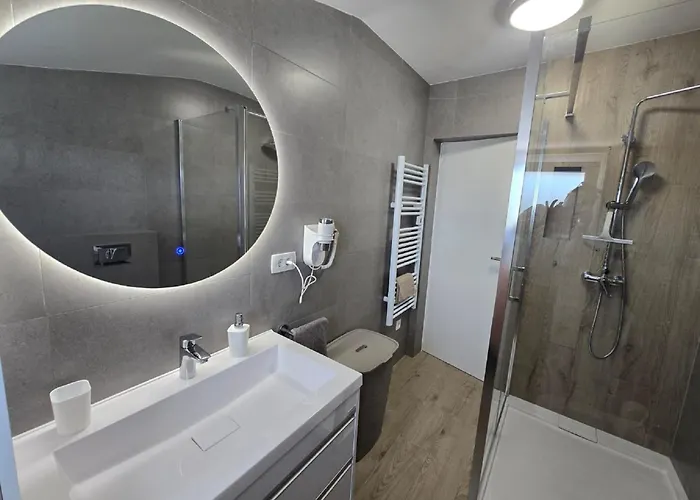 Daire Ivankovic - Two Bedroom With Terrace Nin